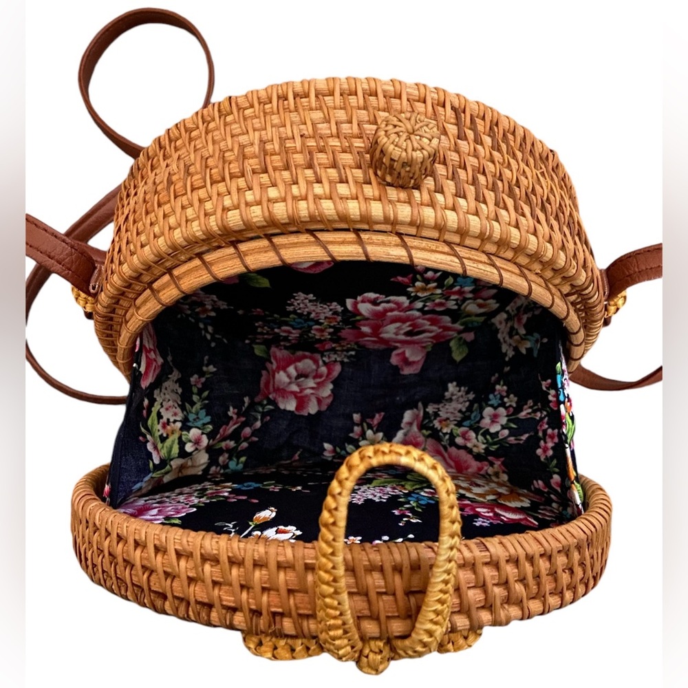 Round Rattan Crossbody